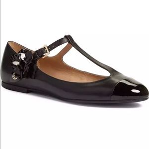 New Tory Burch T-Strap Blossom leather flats